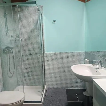 Solare Con Piscina - 5 דירה Sueglio