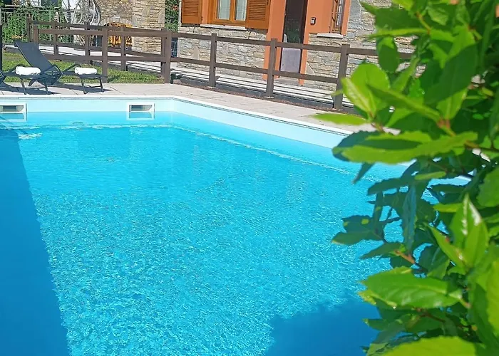 Solare Con Piscina - 5 Apartment *